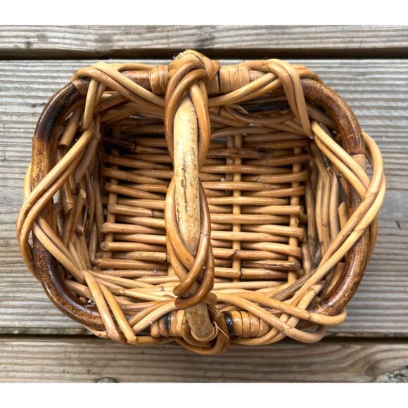 Vintage Woven Rattan Basket With Handle Rectangle Cottage Rustic - Picture 3 of 16